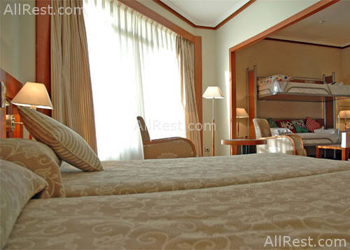 Tryp Menfis 4